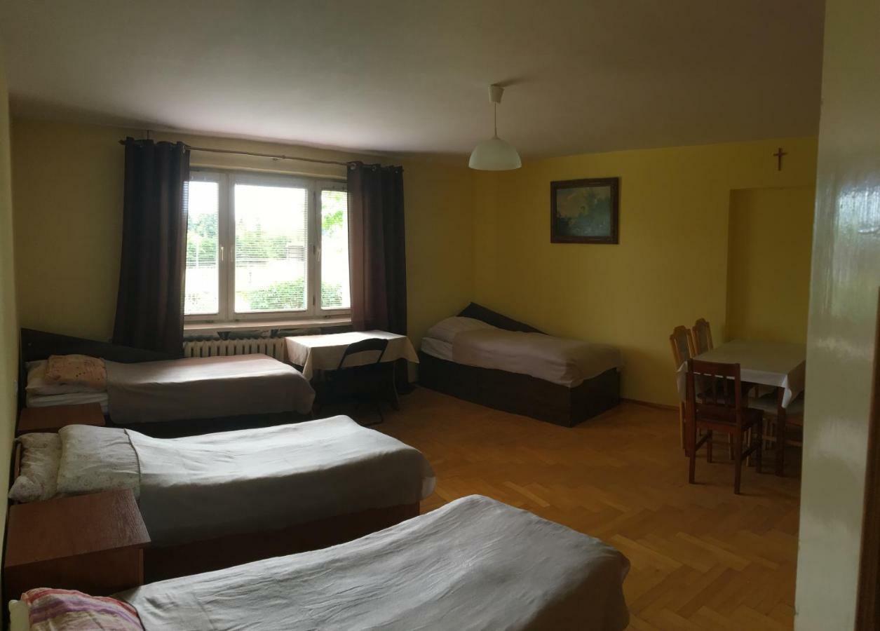 Noclegi Tulipan Konin  Exteriör bild